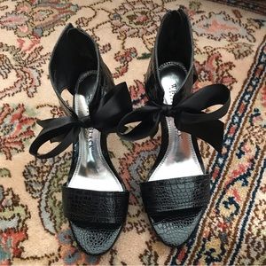 White House black market shoes